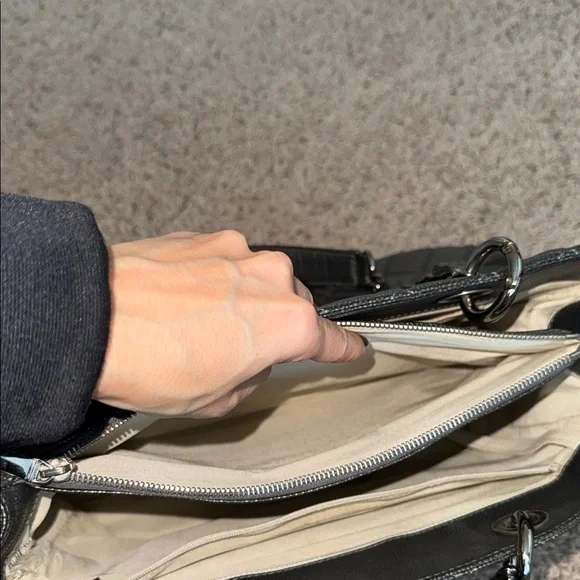 Chanel Gray Quilted Shoulder Bag - Picture 6 of 16